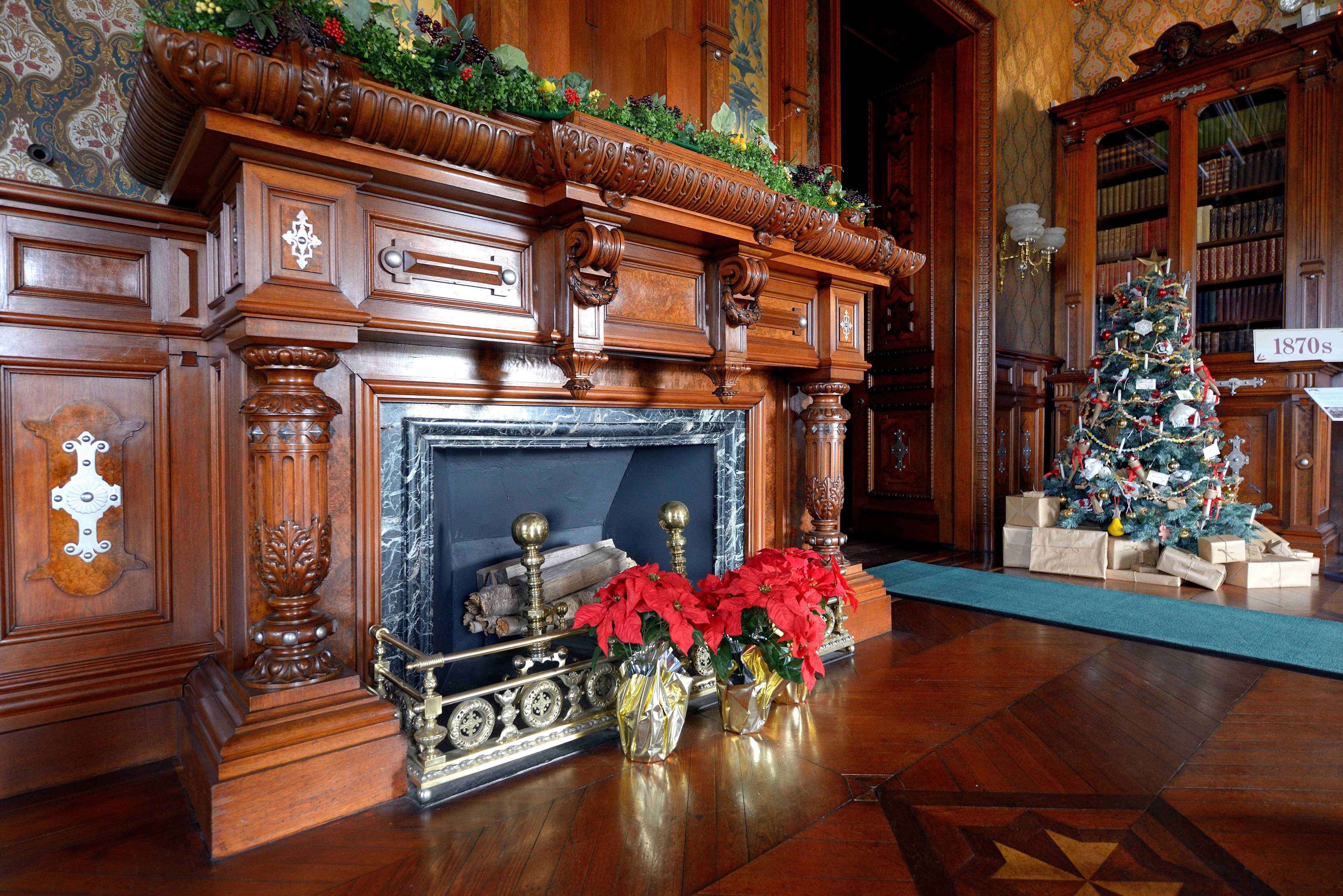 Lockwood Mansion Holiday